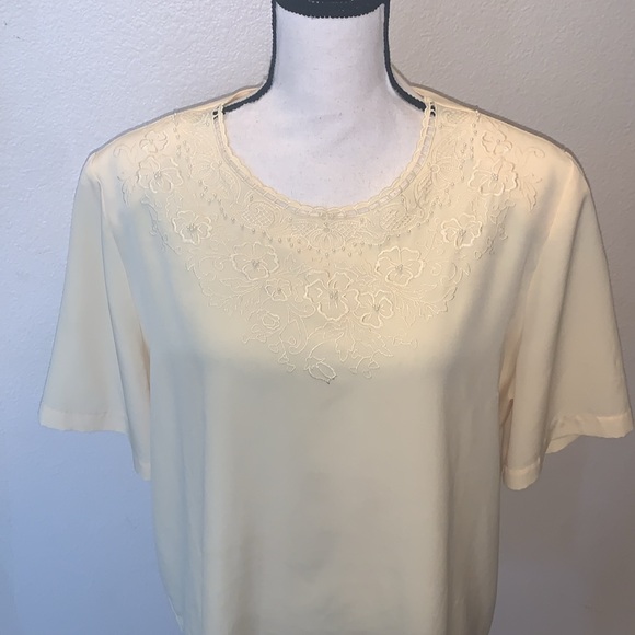 Laura Scott Vintage Yellow Embroidered floral beaded short sleeve blouse - Picture 2 of 7